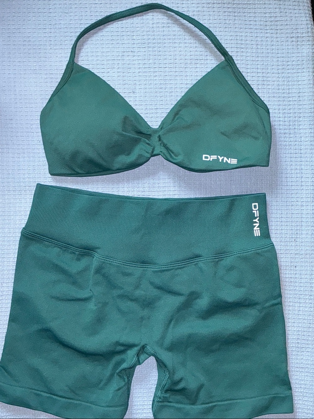 Dfyne Pine Workout Set